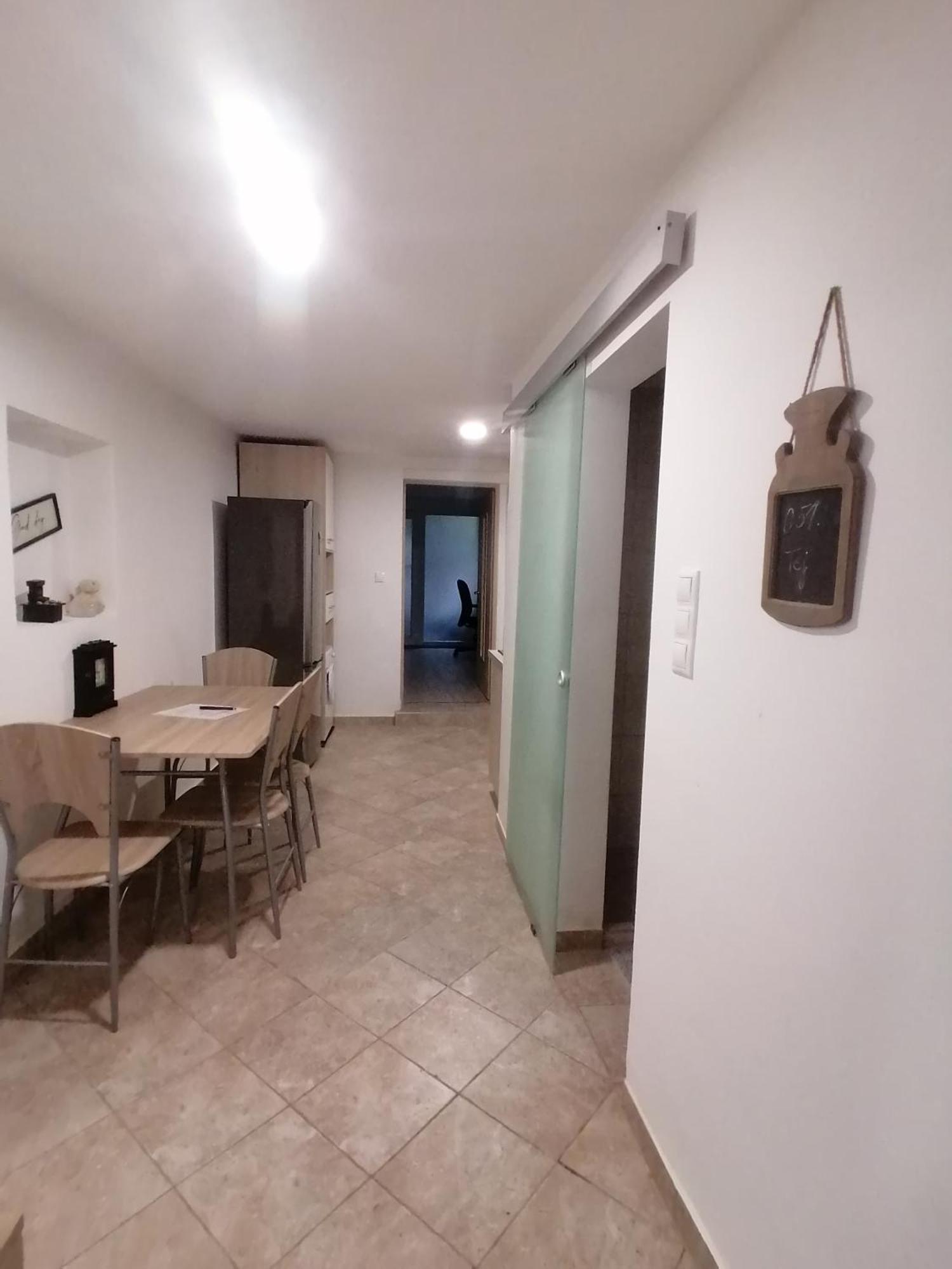 Ujkapu Sunshine Apartments Győr Rom bilde